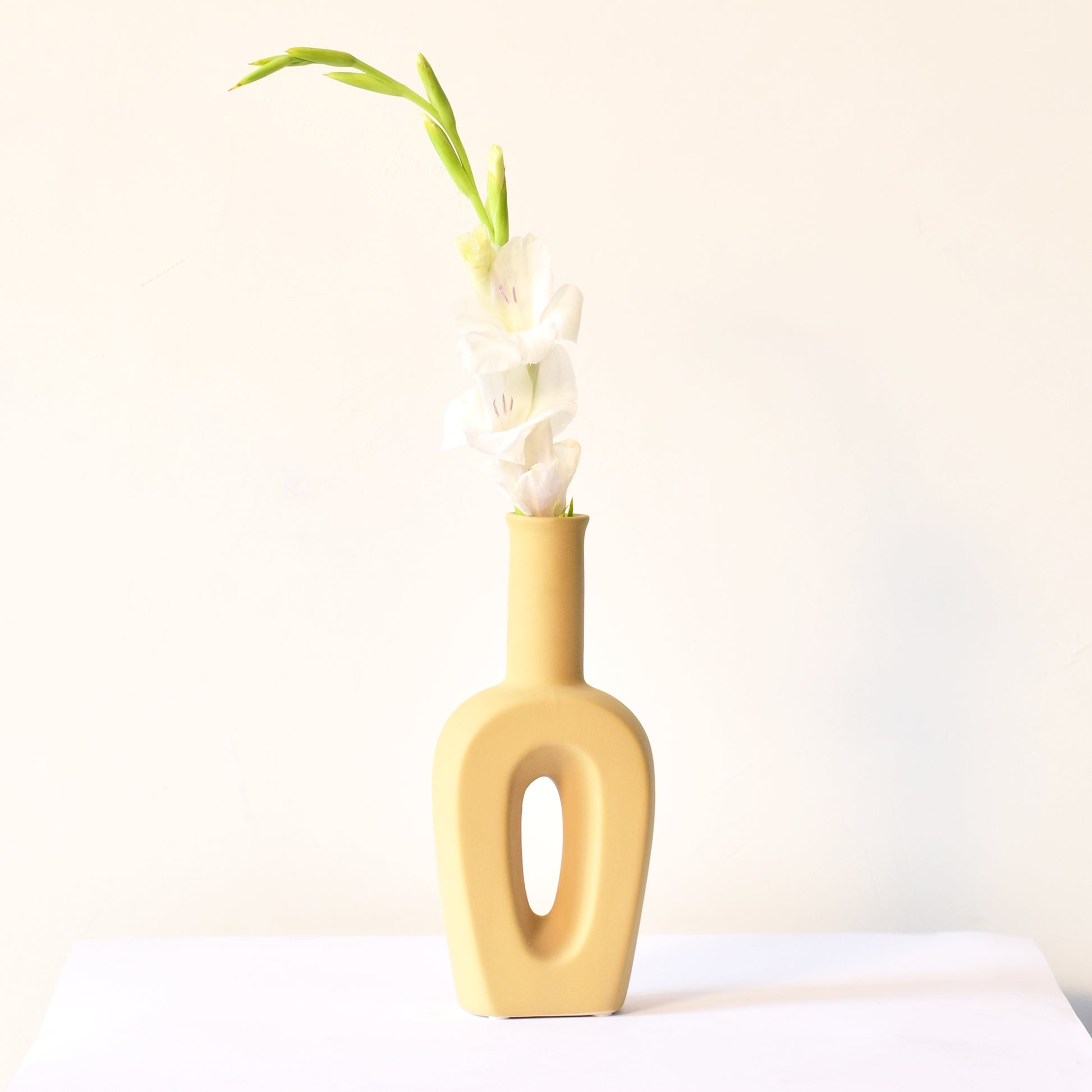 Hollow Linear Vase