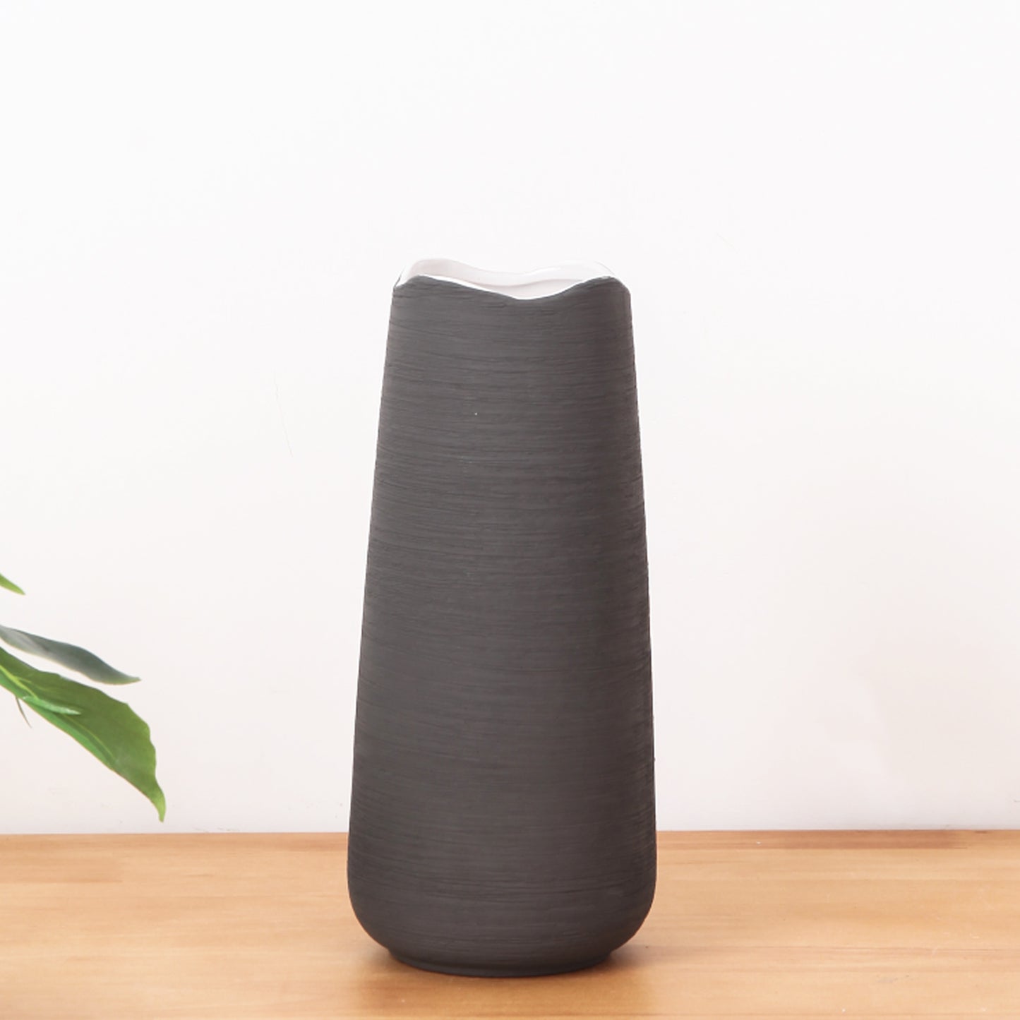 Horizon Vase Large - Black