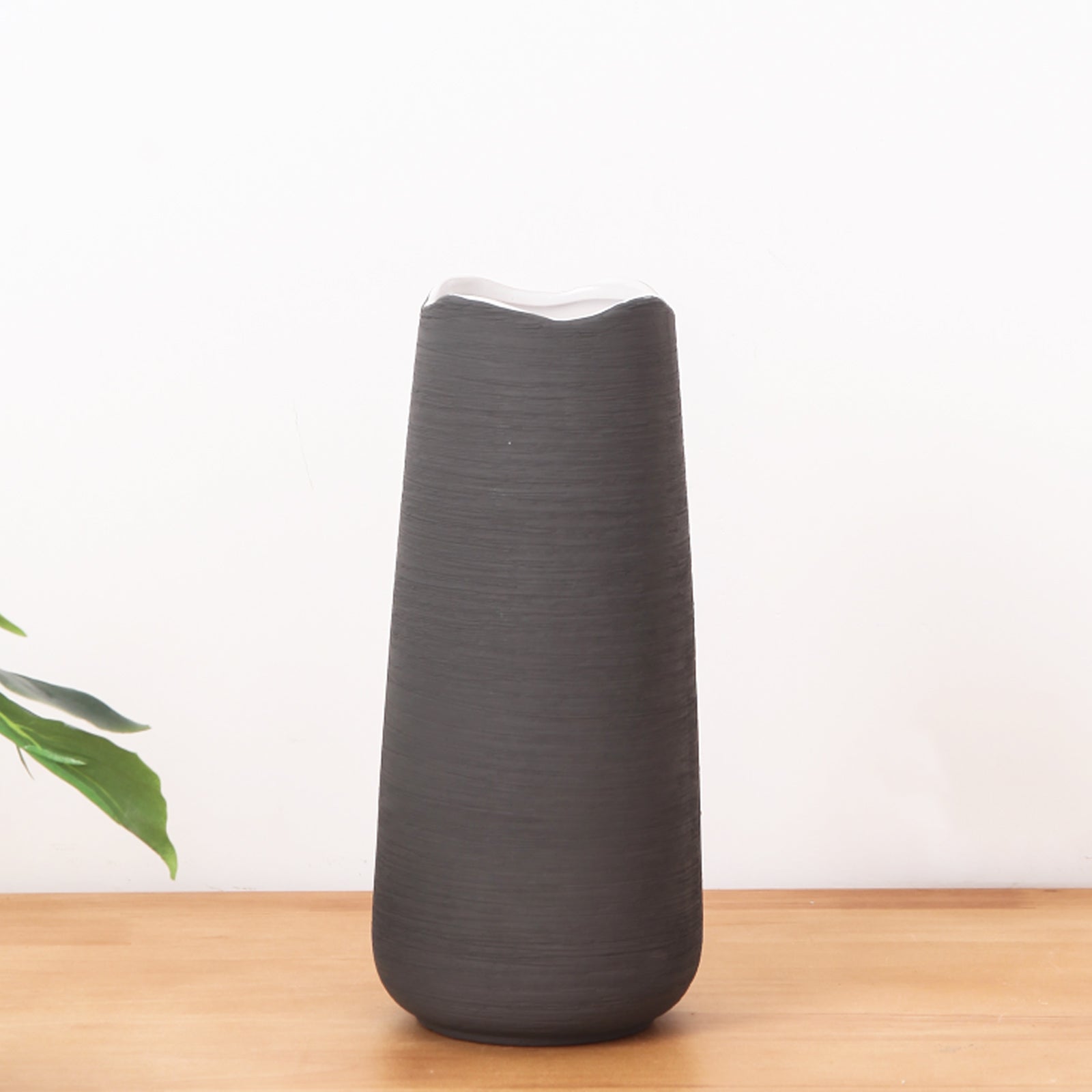 Horizon Vase Large - Black