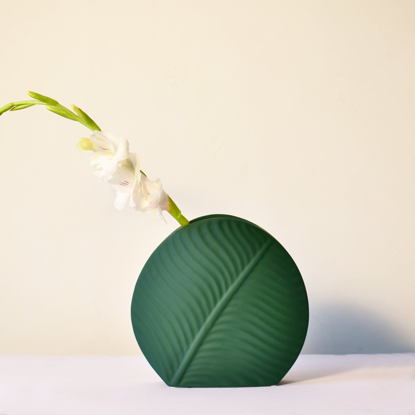Dark Green Leaf Vase