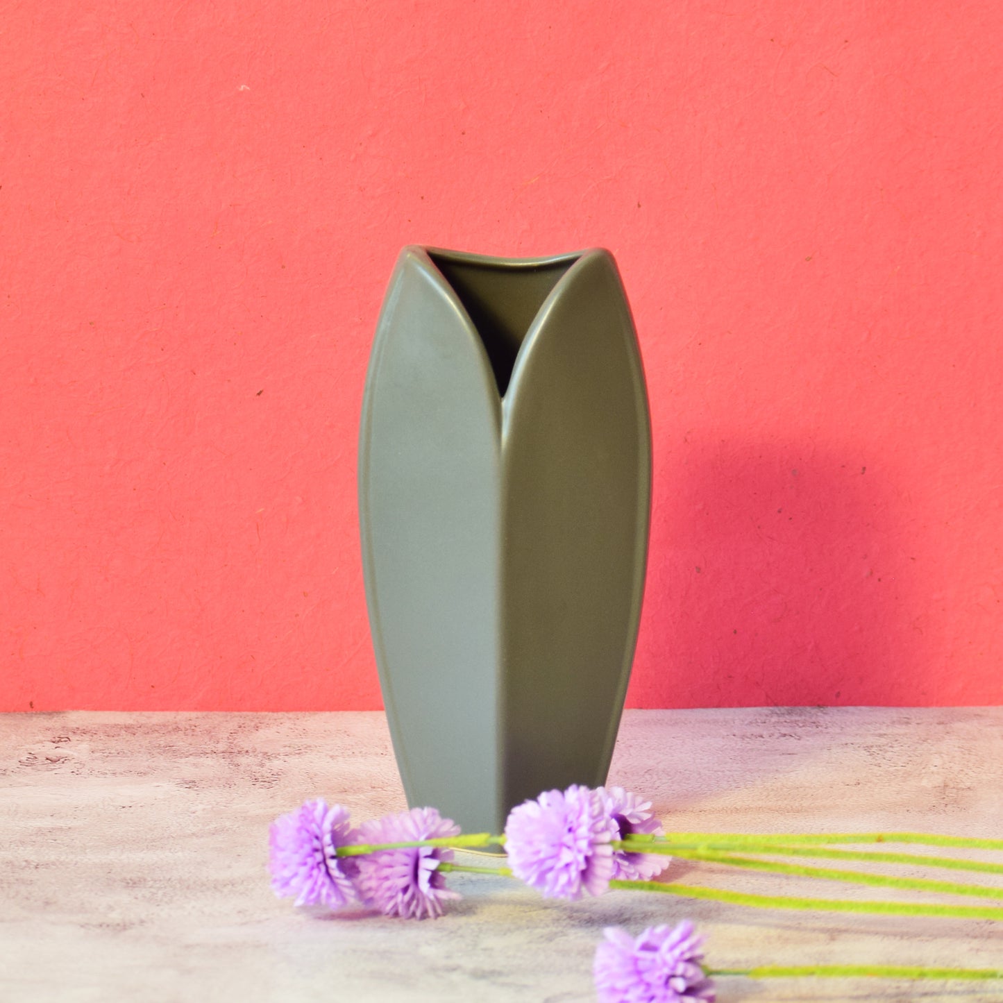 Collar Vase