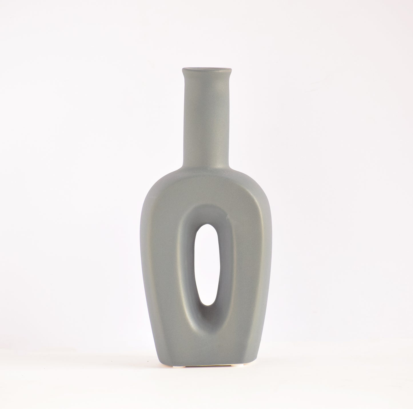 Hollow Linear Vase